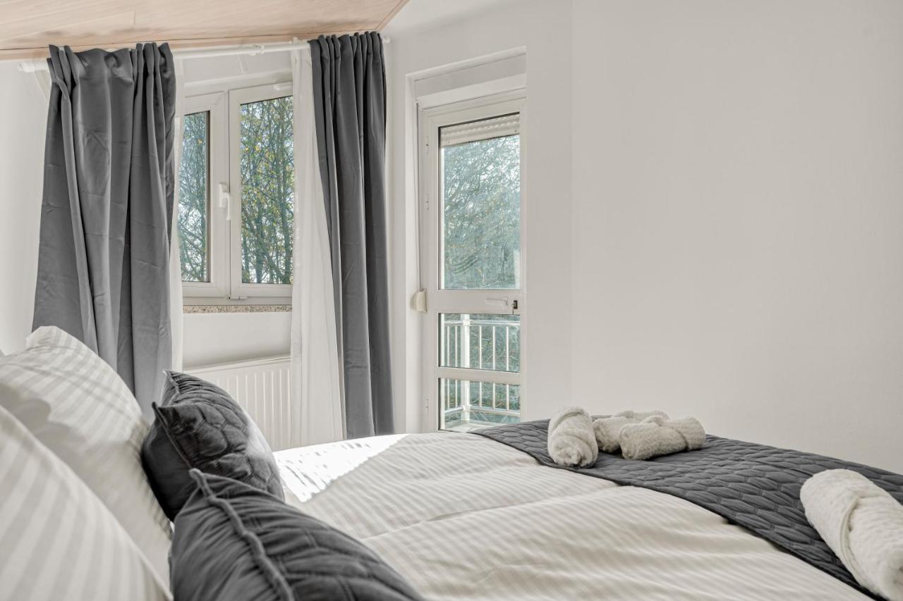 Astarea - Luxe Penthouse In Nature - Jacuzzi - Free Private Parking - Terrace & Balcony - Peace Zagreb Exterior foto
