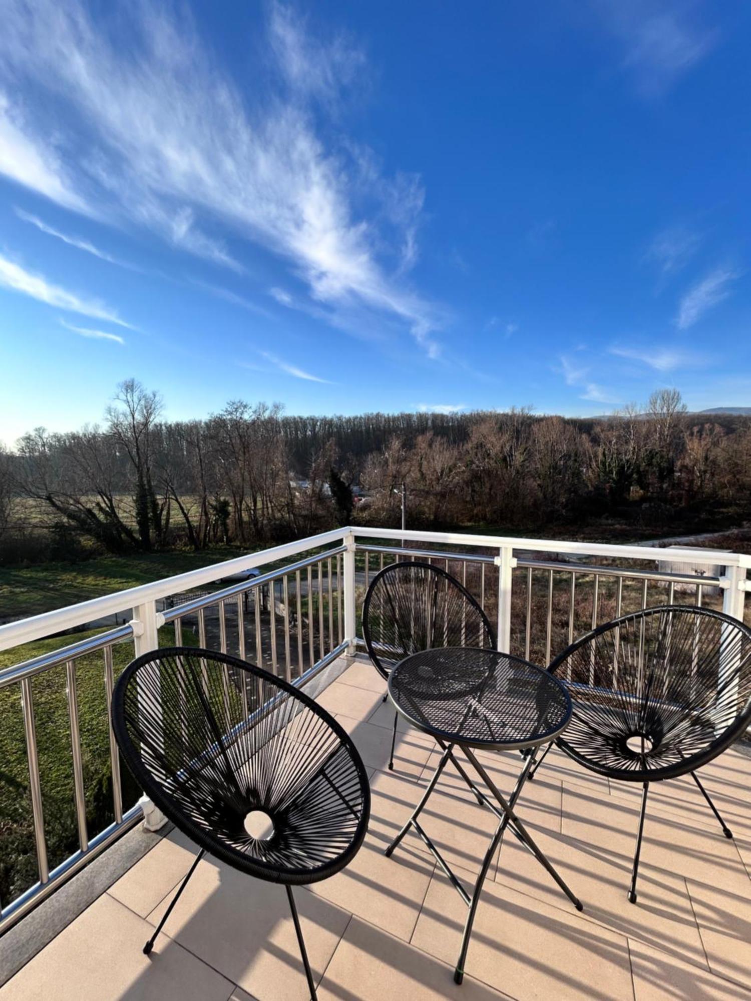 Astarea - Luxe Penthouse In Nature - Jacuzzi - Free Private Parking - Terrace & Balcony - Peace Zagreb Exterior foto